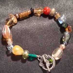 Elegant Multicolor Beaded Bracelet
